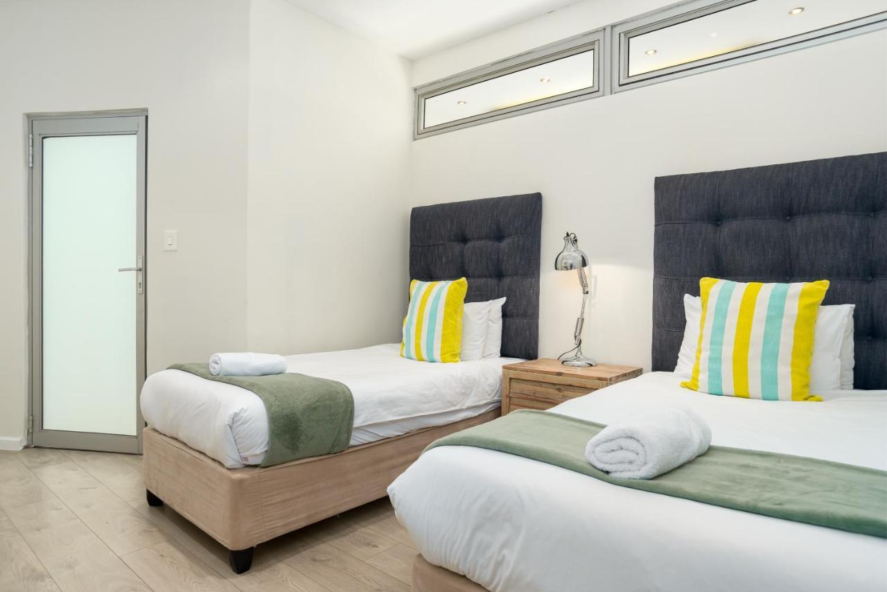 Four Seasons Apartments ケープタウン エクステリア 写真